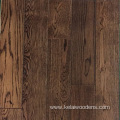 Oak wood engineered flooring